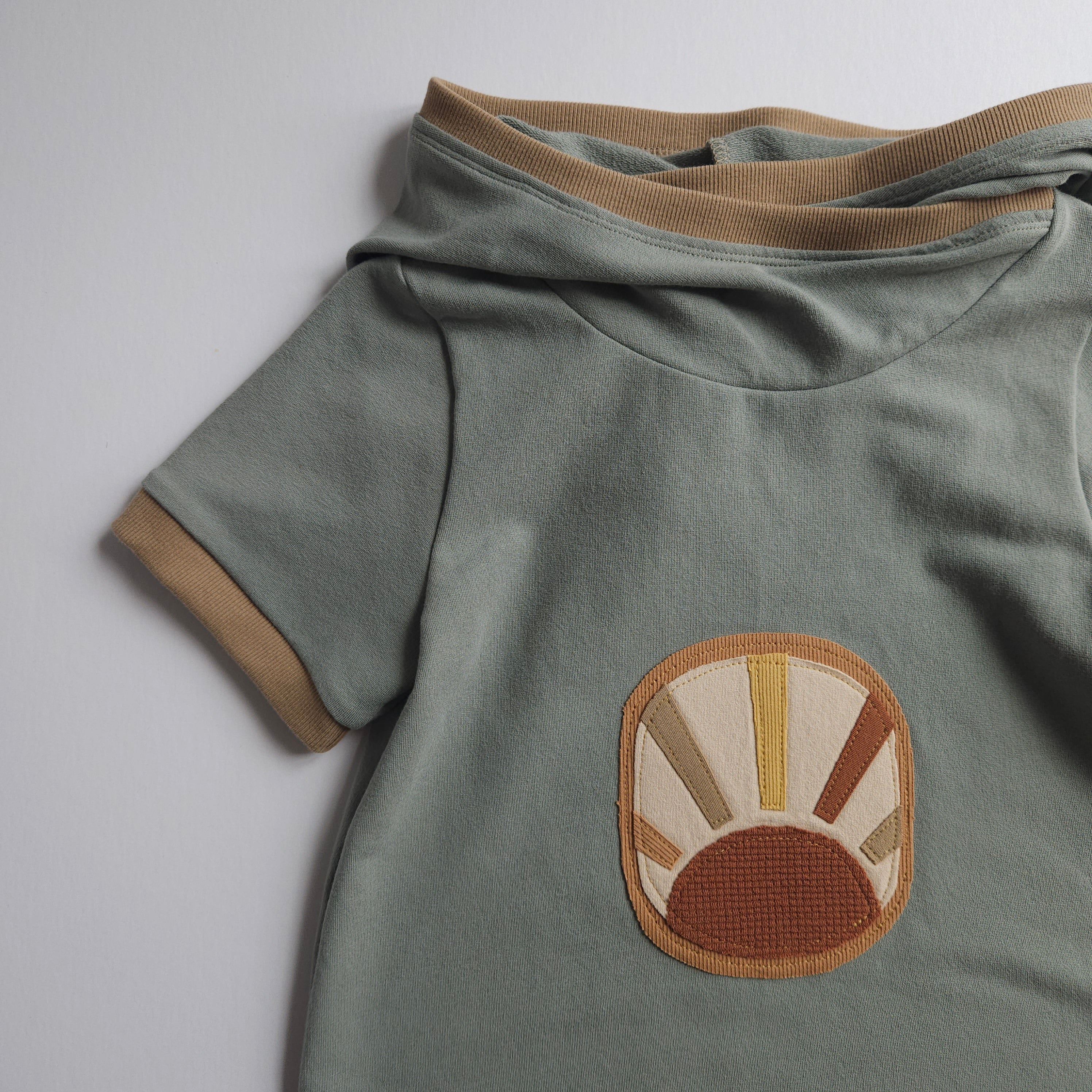 9-12Y SUNSHINE HOODED TEE- GROW WITH ME HOODED TEE