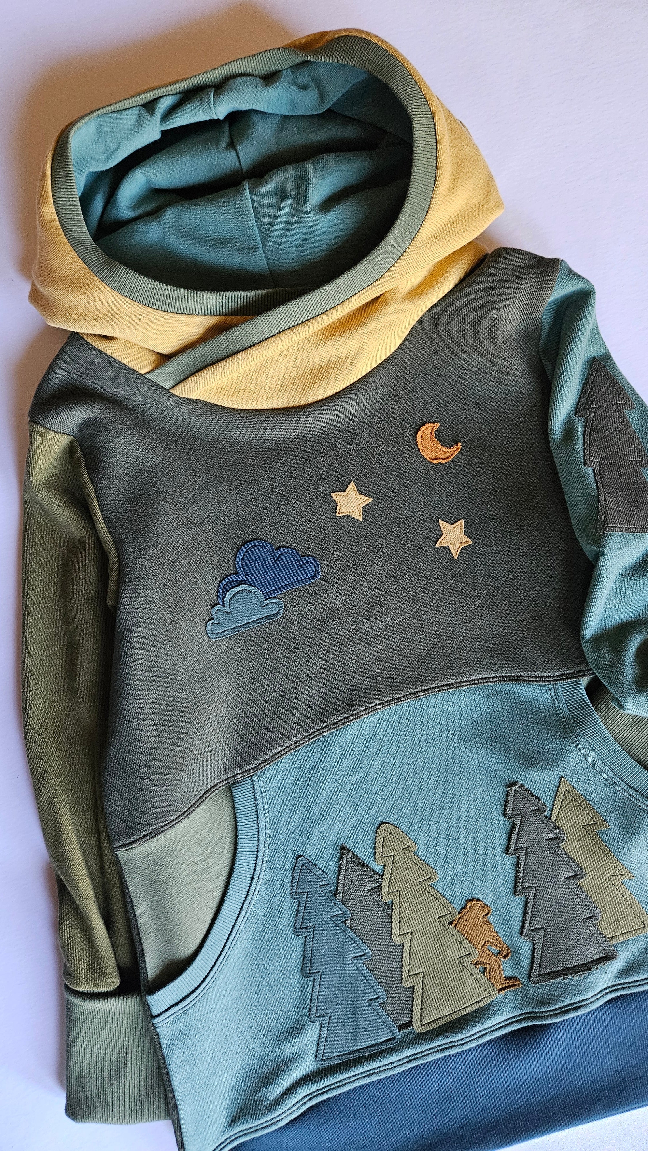 10-14 Years Bigfoot Starry Sky Grow With Me Hoodie