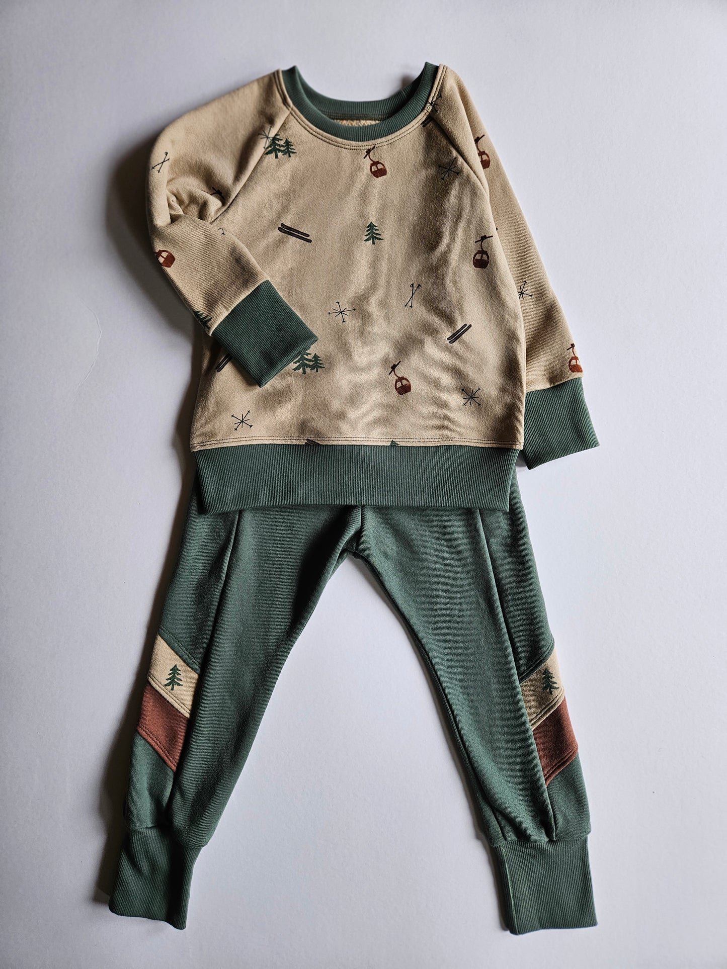 4T Sweater and Jogger Set- Retro Ski
