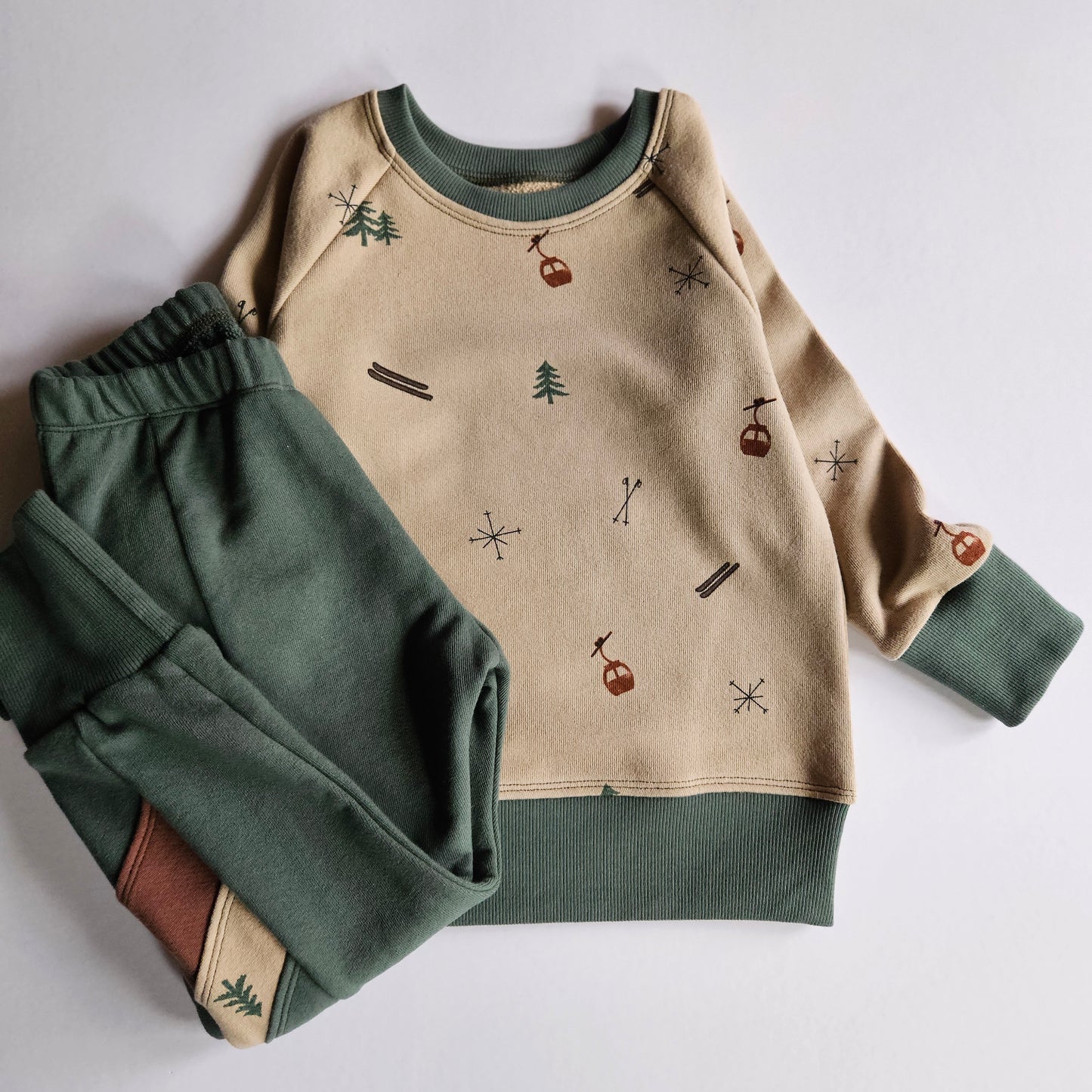 4T Sweater and Jogger Set- Retro Ski